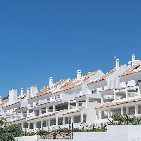 Apartment Coastal In Gated Community Close To Puerto Banus And Centro Plaza , Lr10