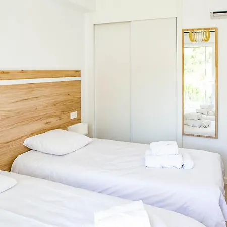 Coastal In Gated Community Close To Puerto Banus And Centro Plaza , Lr10 Apartment *