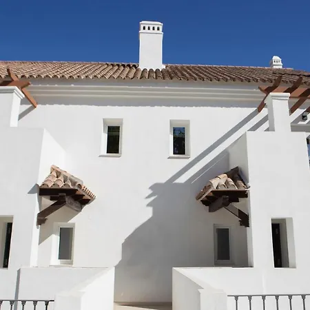 Coastal In Gated Community Close To Puerto Banus And Centro Plaza , Lr10 Apartment *