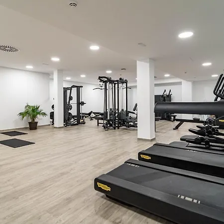 Coastal In Gated Community Close To Puerto Banus And Centro Plaza , Lr10