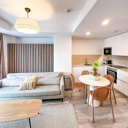 Apartment Coastal In Gated Community Close To Puerto Banus And Centro Plaza , Lr10 *